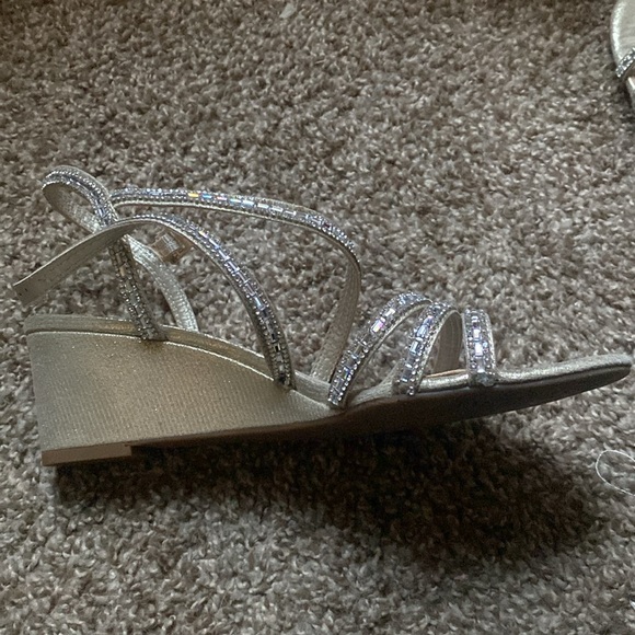 Never worn wedges - Picture 3 of 4